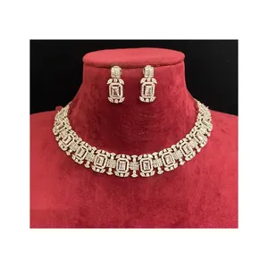 Penjualan laris 2024 Set perhiasan Kundan pengantin wanita pakaian India dengan harga terendah