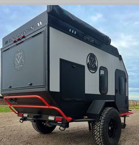 Caravane de camping légère et compacte Manley, en aluminium, pour 4 personnes, idéale pour les voyages sur route. - Product Image 2
