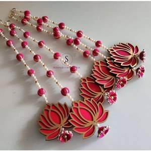 Tenture murale en Lotus artificiel traditionnel avec des cordes de perles pour Mehendi Haldi décor Diwali décoration murale toile de fond de mariage - Product Image 6