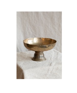 Cuenco de latón grabado con detalles intrincados y acabado brillante diseñado para uso tradicional o Estilo Vintage para el hogar - Product Image 6