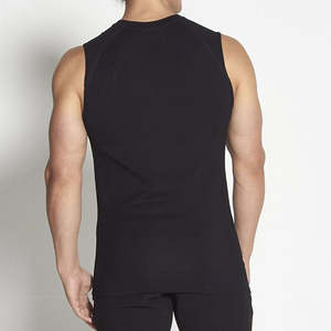 Débardeur de sport pour homme, coupe ajustée, sans manches, noir élégant, avec logo imprimé en silicone, vente en gros - Product Image 3