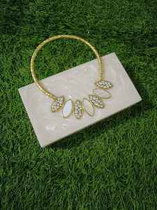 Pochette moderne en résine tendance pour cadeau de mariage avec belle décoration de Humayun World Crafts - Product Image 4