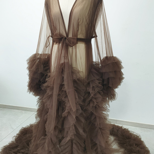 Robe de mariée et de demoiselle d'honneur en tulle couleur café éthéré avec volants, idéale pour les séances photo de maternité de luxe et vos moments spéciaux - Product Image 6