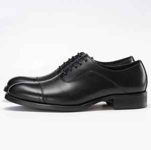 Chaussures Oxford en cuir pour hommes de qualité supérieure vêtements de cérémonie d'affaires à vendre avec une apparence décontractée élégante et classique - Product Image 5