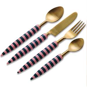 VENTE CHAUDE Couleur Marron Revêtement PVD Qualité Antique Top Vente Métallique Salade Serveur Ensemble Spatules Cuillères Fabriqué en Inde - Product Image 2