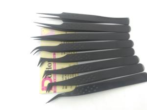 Pinzas de pestañas de plasma negro mate de calidad duradera, pinzas de belleza de extensión de pestañas personalizadas con logotipo personalizado de acero inoxidable - Product Image 2