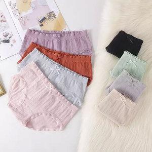 กางเกงชั้นในและกางเกงในสตรีเซ็กซี่ผ้าโปร่งลายลูกไม้เอวต่ำ - Product Image 4