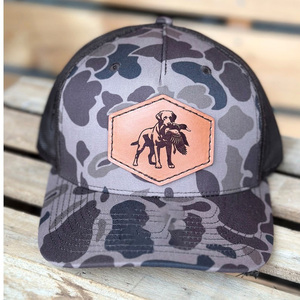 Gorra de camionero ajustable de 5 paneles con logotipo de parche de cuero, fabricada en Vietnam, atuendo vintage e informal, venta al por mayor - Product Image 1