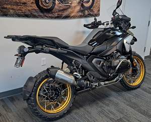 Motocicleta Todoterreno B.M.W R1300 GS 2026 con Motor Bicilíndrico de Cuatro Tiempos - Product Image 1