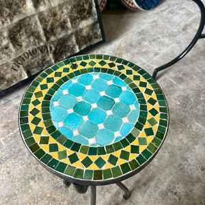 Table d'appoint en mosaïque éblouissante: Art irisé-Table basse bleue-Table d'appoint-Décor de salon-Cadeau - Product Image 3