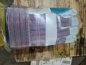 Venta al por mayor de guantes de trabajo de piel de vaca con manga de goma a rayas rojas con refuerzo en la palma para el sitio de la mina - Product Image 3