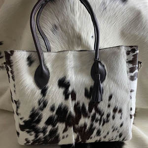 Bolso de Mano de Cuero Vacuno Liso de Alta Calidad para Mujer, Ligero y Cómodo - Product Image 1