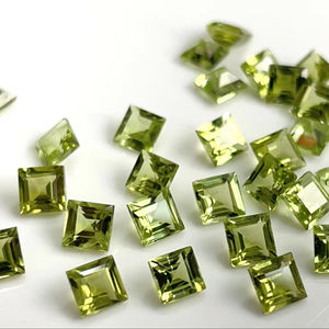 เพอริโดทธรรมชาติทรงเหลี่ยมตัด3มม. แบบเหลี่ยมเพชรพลอย-หลวมคุณภาพระดับ AAA - Product Image 1