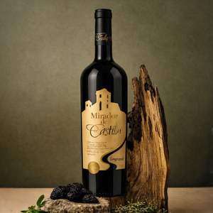 Mirador de Castilla, Vino Tinto Añejado en Roble, Mezcla de Tempranillo y Syrah, 13% ABV, 6 Meses de Añejamiento en Roble, Vino Tinto Español, 750ml - Product Image 2
