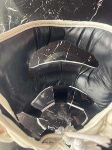 Protector de Cabeza de Boxeo de Cuero Genuino Blanco de Alta Calidad, Casco de Boxeo con Barra Protectora Nasal - Product Image 3