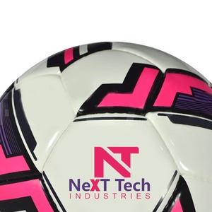 Balón de entrenamiento de fútbol de Next Tech Industries, material de PU para fines de entrenamiento con diseño personalizado y logotipo personalizado - Product Image 5