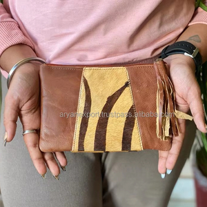 Bolso con cremallera y borlas de cuero de vaca genuino con estampado de animales de alta calidad para mujer, bolso de mano de diseñador de lujo personalizado - Product Image 3