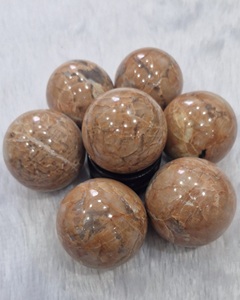 Bola de Cristal de Piedra Lunar Naranja Natural, Bola de Cristales Curativos, Piedra Pulida, Bola de Adivinación de 50-55 mm, Bola Decorativa de 50-55 mm - Product Image 2