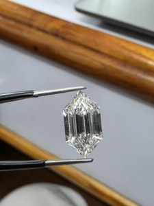 Elongataed Hexagon cut Dutchess Marquise cut IGI Certified CVD Lab Grown Fancy Loose Diamond F Color VS Clarity Pulido - Product Image 3