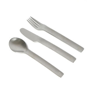 Acero inoxidable de primera calidad con un elegante acabado espejo para una comedor elegante y duradero, diseño moderno y de tendencia. - Product Image 5