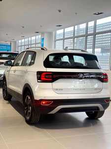 Auto Usado 1.2T DSG R-Line Gasolina, SUV Pequeño de 5 Asientos, Vehículo de Segunda Mano Automático y Económico en Venta - Product Image 5