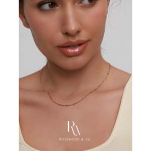 Ciondolo Rubino Rosso Placcato Oro 18K, Collana con Zirconia Ovale Anti-ossidazione, Regalo con Perline Arcobaleno e Motivo a Forma di Auto, Pietra Principale in Perla - Product Image 5