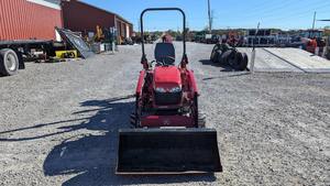Hot And Ready GC1720 Massey Ferguson GC1720 Tractor con cargador y retroexcavadora Precio más vendido - Product Image 5
