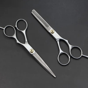 Ciseaux de coupe de cheveux réglables en acier inoxydable de haute qualité, poignée ergonomique, cisailles de salon pour des coupes de cheveux précises et lisses - Product Image 1
