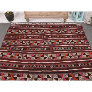 Turkish Vintage Kilim Rug 5.4x7.7 ft (166x236 cm), <b>Red</b> Floral <b>Wool</b> Rug - Product Image 3