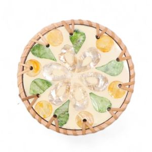 แผ่นรองแก้วมุกทำมือคุณภาพพรีเมียม พร้อมขอบหวายธรรมชาติ สำหรับใช้บนโต๊ะอาหารและตกแต่งบ้าน - Product Image 1