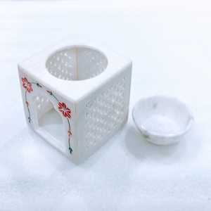 Brûleur à mazout élégant en marbre blanc avec incrustation de fleurs complexe Produit d'artisanat en pierre élégant - Product Image 4