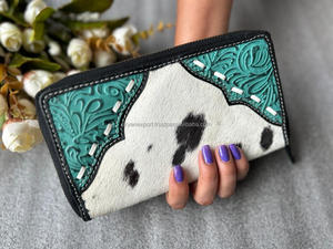 Nuevo estilo occidental Hair On Hide Colorful Tooled Fur Leather Clutch Mujeres Diseñado Monedero Venta caliente Tooled Leather Unique Wallet - Product Image 4