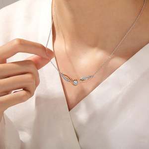 Jeulia Amore ริบบิ้นบิดสองสีสร้อยคอชั้นแฟชั่น - Product Image 4