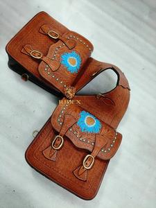 Bolsa de Silla de Montar ADEEFA de Cuero con Hermosa Flor de Caballo, Hecha a Mano, Estilo Occidental, para Caballos, para Paseos a Caballo, Campamento y Almacenamiento al Aire Libre. - Product Image 3