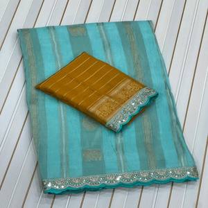 Sari de Seda Viscosa Pura Pesada VASTRA COTTAGE, Tejido Zari en el Cuerpo y el Pallu, con Borde Bordado con Lentejuelas y Blusa en Contraste - Product Image 1