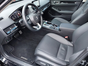 Honda Civic 2.0L Power (184 CV) 4 cilindri 4x2 Ibrida e:HEV FWD Euro6d Usata 2025 con Trasmissione Automatica e Guida a Sinistra - Product Image 2