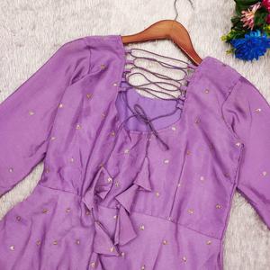 Traje de diseñador Chinnon Anarkali con bordado floral y traje festivo tradicional Dupatta para mujer a juego - Product Image 5