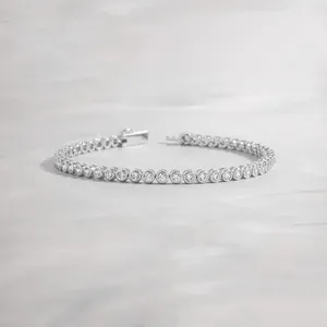 Pulsera de Tenis Estilo Vintage de Plata 925 para Mujer, con Diamantes de Moissanita de Corte Redondo de 6 Quilates para Boda, Compromiso o Fiesta - Product Image 4