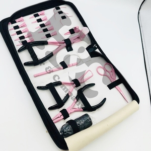 Nouveautés : Kit d'outils pour extensions capillaires roses – Crochets, pinces, boîte, fils, aiguilles, ruban de vison durable, pinces en acier – Kit d'outils capillaires en acier - Product Image 5