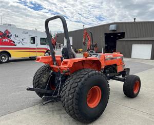   Tractor M4700, Robusto, Fiable y Diseñado para el Trabajo Diario - Product Image 2