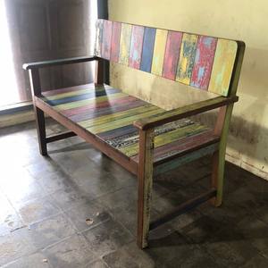 Banc d'entrée en bois dur récupéré industriel, banc d'extérieur coloré en bois vieilli, 2 places, moderne, fait à la main, bancs durables - Product Image 1