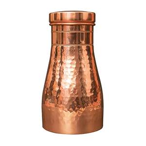 Fabricant en gros de carafes de chevet martelées en cuivre pur pour les bienfaits ayurvédiques pour la santé Capacité 1 litre quantité en vrac - Product Image 1