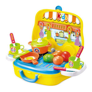 Juego de Cocina Infantil Martom en Maleta, Juguete de Plástico con Estufa para Niños y Niñas de 3+ Años, Nuevo en Caja - Product Image 3