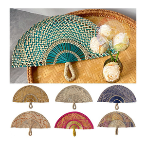 Ventilador de mano Seagrass de grado de exportación: hecho a mano, ligero y personalizable para compradores internacionales - Product Image 6