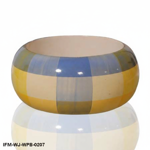 Brazalete de Madera Pintado a Mano con Diseño de Cuadros Coloridos, Brazalete de Madera Grueso con Patrón Geométrico Audaz, Accesorio de Muñeca para Mujer - Product Image 5