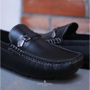 Zapatos de oficina para hombre clásicos hechos a mano de cuero de vaca auténtico estilo para caminar de Indonesia - Product Image 1