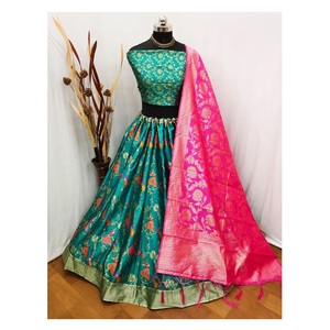 El último diseñador de ropa de fiesta de boda Lehenga Choli disponible al mejor precio al por mayor para exportar directamente del fabricante de la India - Product Image 1