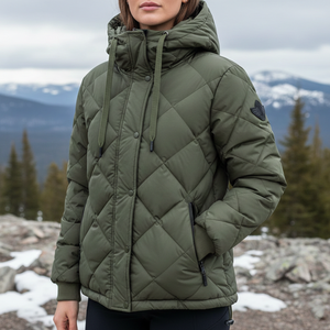 เสื้อแจ็คเก็ตพัฟเฟอร์ผู้หญิงสีเขียวมะกอก ดีไซน์ใหม่ทันสมัย น้ำหนักเบา ผ้าไนลอนบุใย  สำหรับฤดูหนาว  พร้อมลายปัก 3 มิติ - Product Image 1