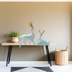 Statue de renne blanche élégante Accent de maison moderne idéal pour la décoration de bureau de configuration de Noël ou les cadeaux de pièce maîtresse de mariage d'hiver - Product Image 5