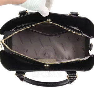 กระเป๋าถือแฟชั่นสำหรับผู้หญิงดีไซน์แบบกำหนดเองมีซิปปิดที่ทนทานและน้ำหนักเบาแบบคลาสสิก - Product Image 5